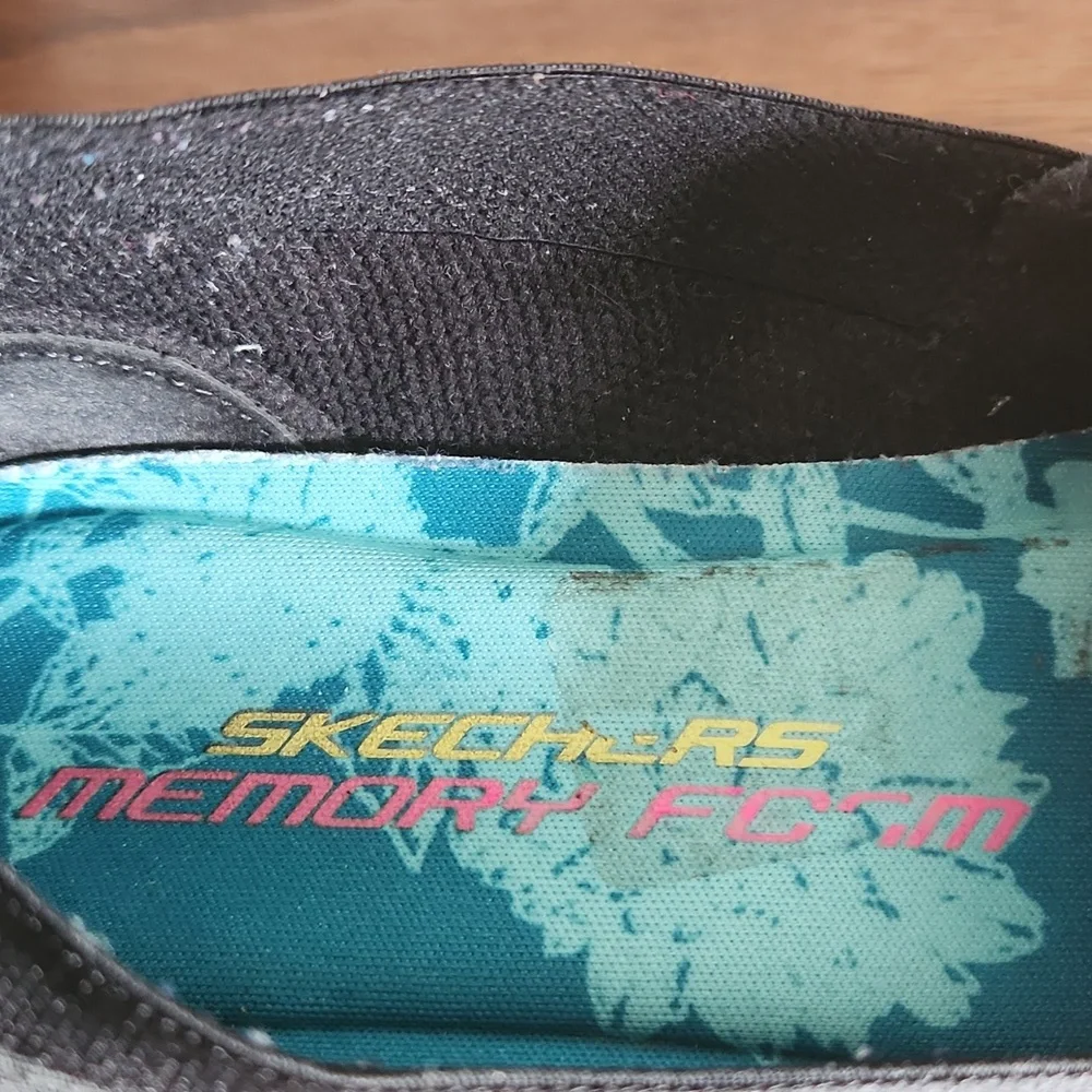 Sketchers, Sz 6.5, Textile Upper, Balance Man Made Material, Black, Hardly Worn - Picture 5 of 9